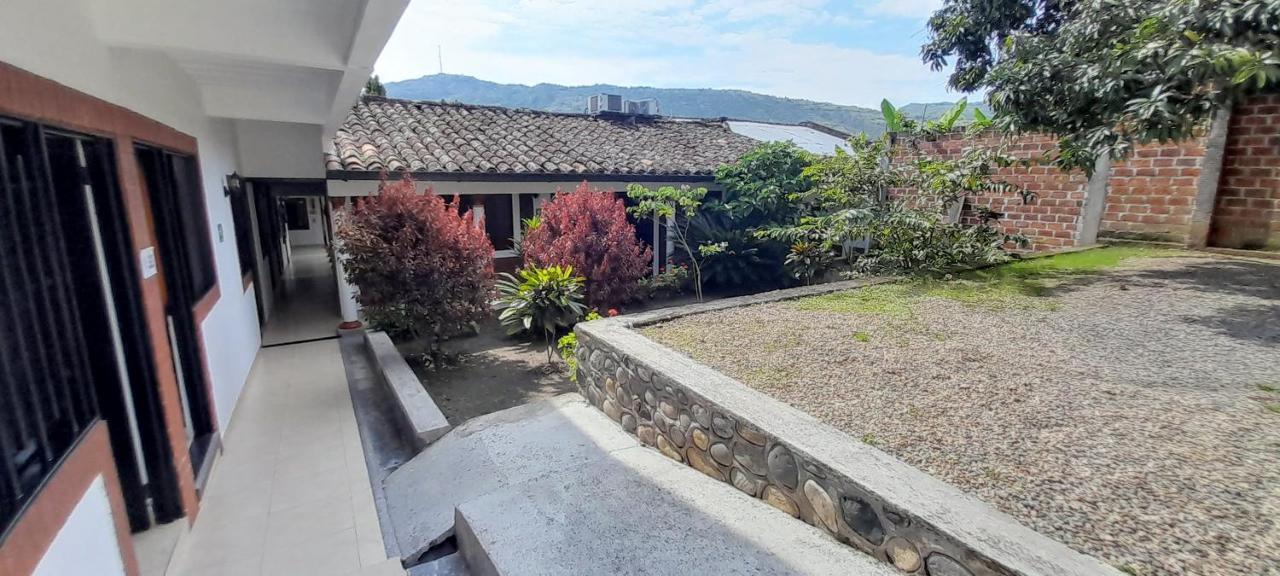 Hotel Boutique Ceiba Real Gigante Exterior foto